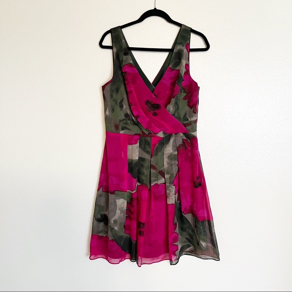 Trina Turk Hot Pink Floral Print V neck shift silk dress
